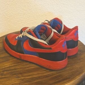 Nike Air Force 1 Mens Red, Black ,Blue Sneakers Athletic Flaw Sz.10